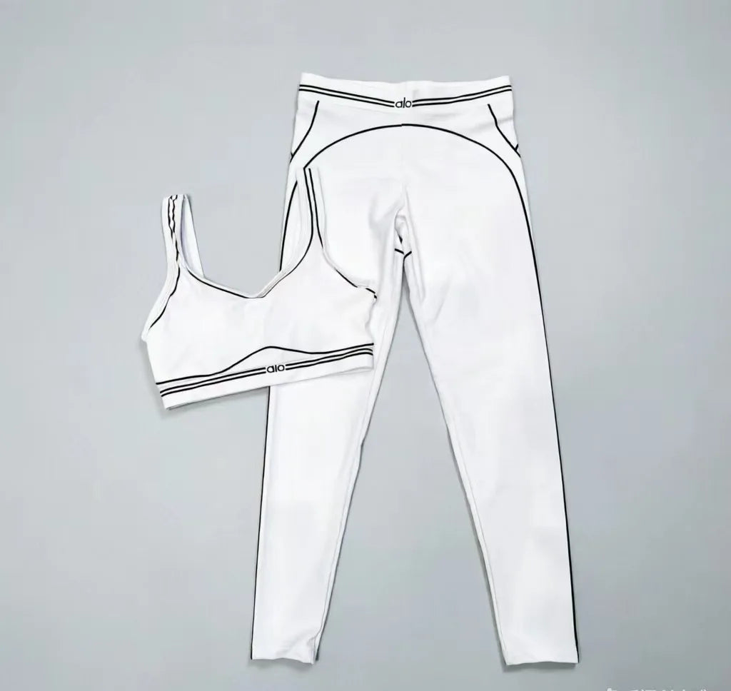 Women's Polyester Stretch Yoga Outfit With Modern Design