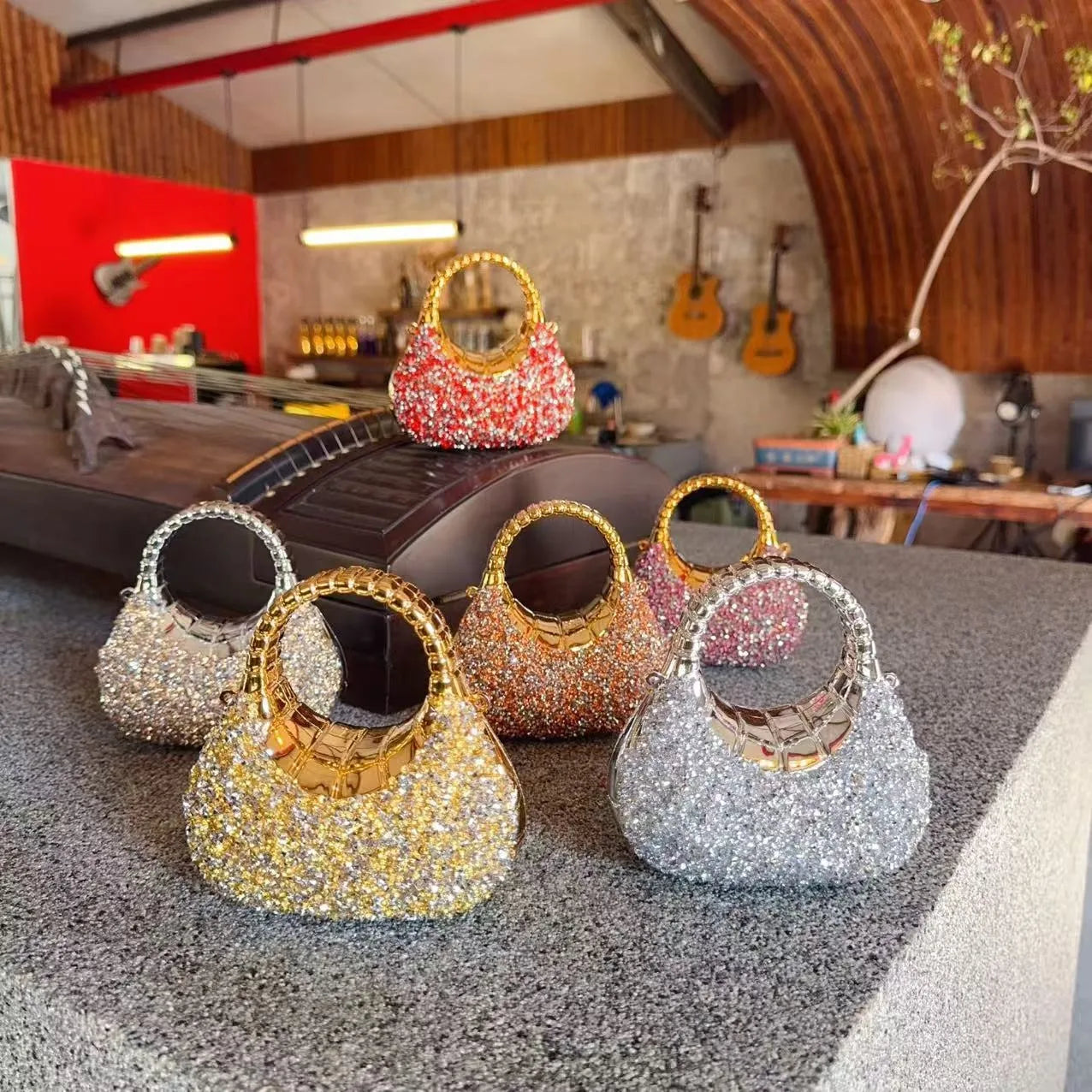 Luxury Brand Mini Heart Sh Sequined Acrylic Clutch Bag