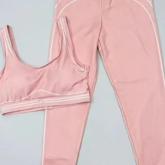 Women's Polyester Stretch Yoga Outfit With Modern Design